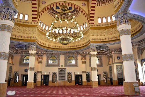 Halbtägige Stadtrundfahrt durch Dubai und Besuch der Blauen Moschee ab Sharjah