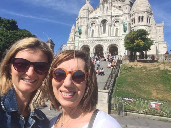 Private Paris tour - Explore eclectic Montmartre and bohemian Clignancourt with a local
