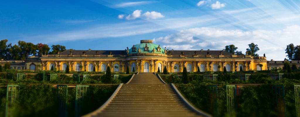 Tour privato di palazzi e giardini reali a Potsdam con pick up