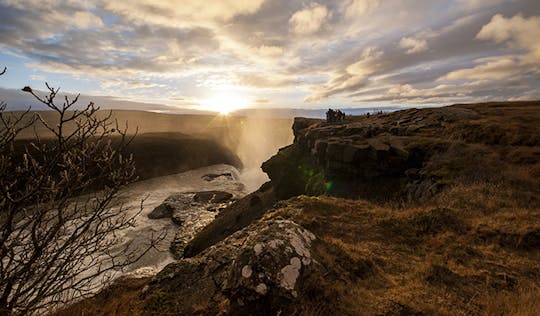 Excursão Golden Circle em pequenos grupos com a cratera Kerið e a fazenda Friðheimar