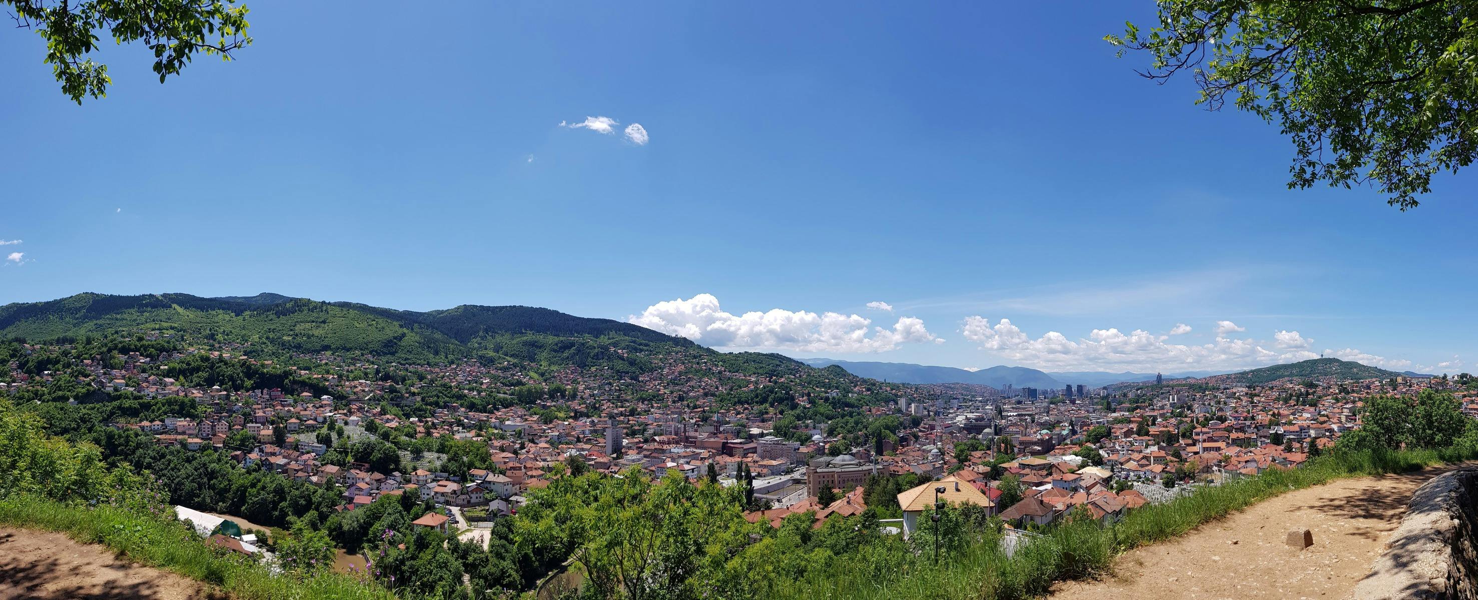 Guided tour through the old town in Sarajevo