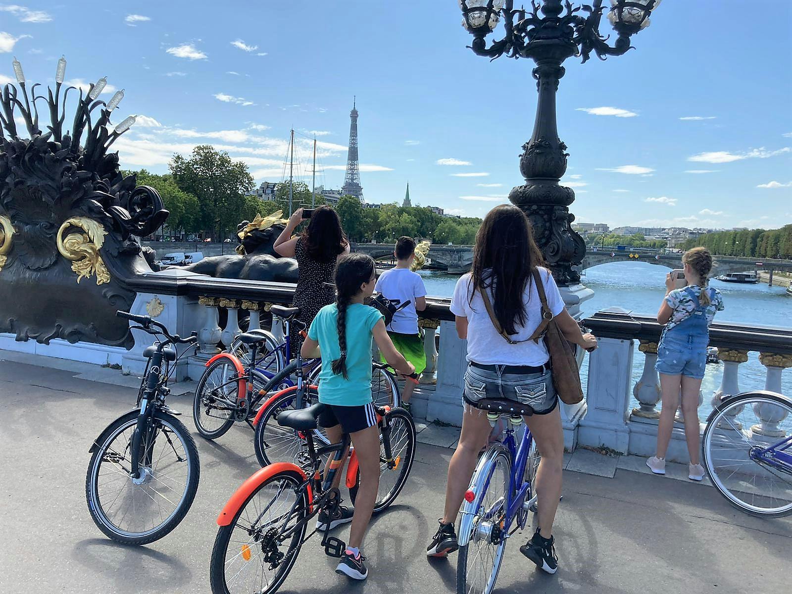 Passeio de bicicleta pelos tesouros de Paris