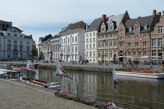 Tour privado guiado personalizado em Ghent