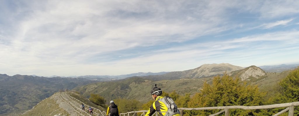 Tour en bicicleta eléctrica por dos parques nacionales en Basilicata