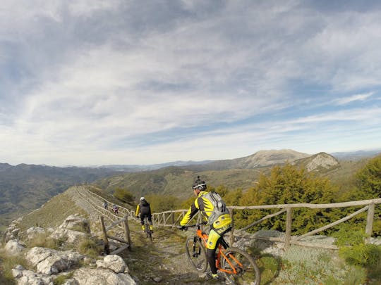 Passeio de E-bike por dois Parques Nacionais em Basilicata