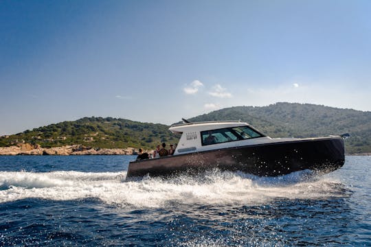 Visite de la grotte bleue et des îles au départ de Split sur un bateau de luxe
