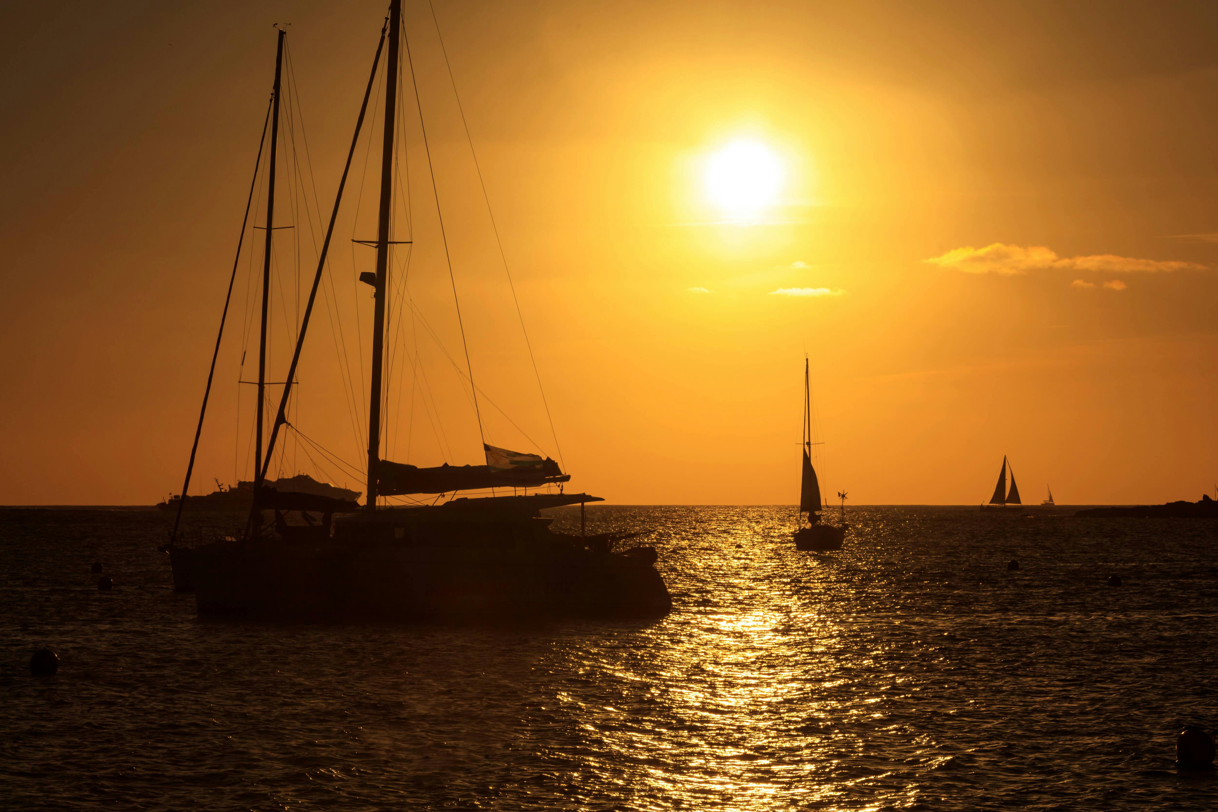 Catamaran Ibiza Sunset – Without Transfer