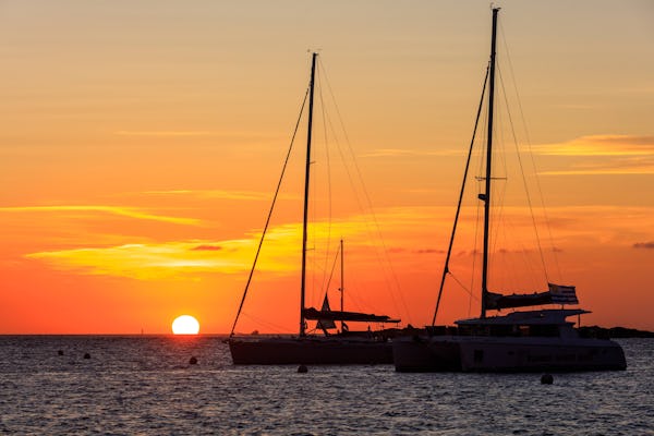 Billet de balade en catamaran à Ibiza au coucher du soleil