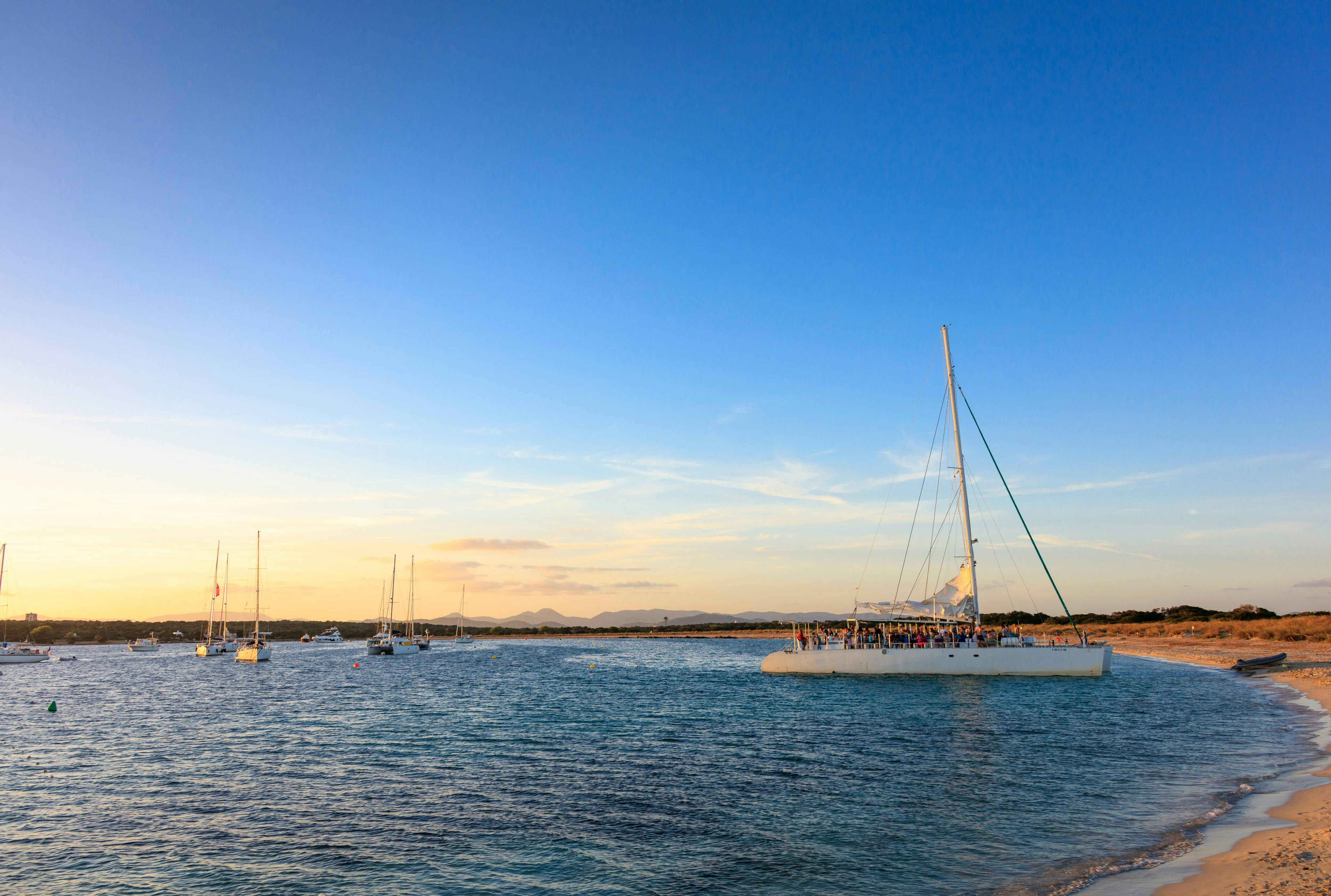 Catamaran Ibiza Sunset – Without Transfer