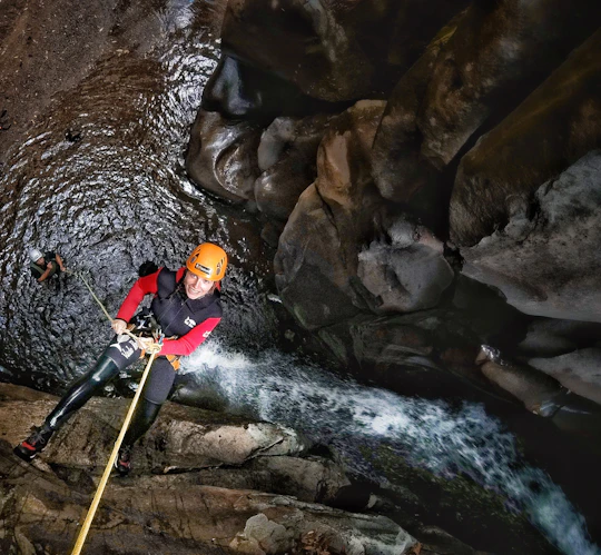 Canyoning experience in Salto do Cabrito waterfall