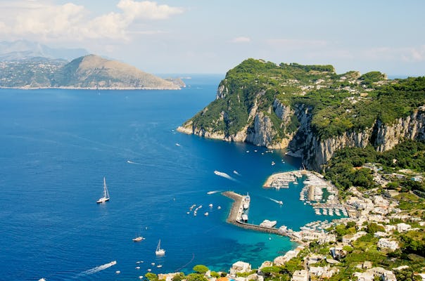 Capri tour by luxury schooner with lunch on board and snorkeling