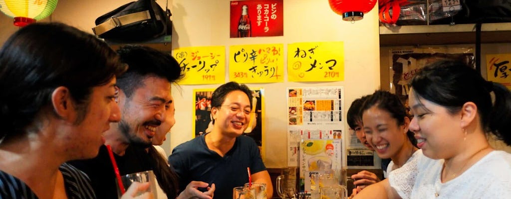 Tour guidato di Tokyo Shinjuku con bevande e snack