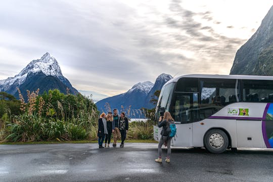 Excursão de ônibus em Milford Sound e experiência em cruzeiro diurno