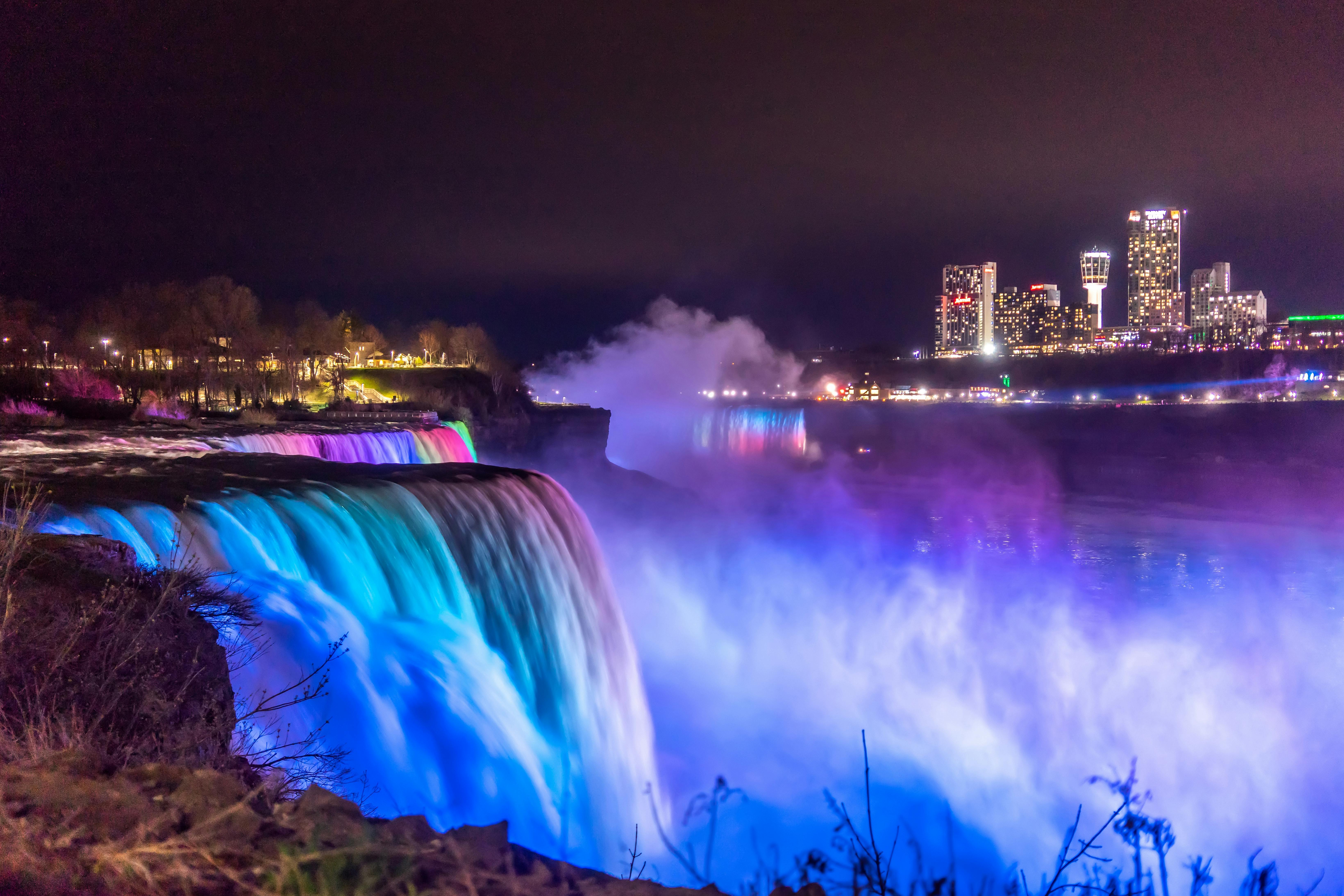 Visite nocturne des chutes du Niagara et des feux d'artifice au départ des États-Unis