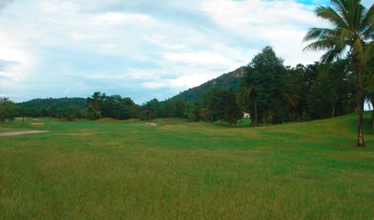Golf con vistas al lago imperial