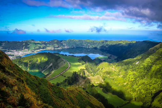 Caminhada de dia inteiro nas Sete Cidades e Ferraria
