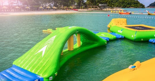 Sunset cruise en bananenboot of onbeperkt Aqua Park in Paradise 101