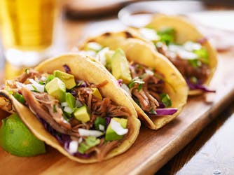 Expérience taco avec dégustation de nourriture et de boissons
