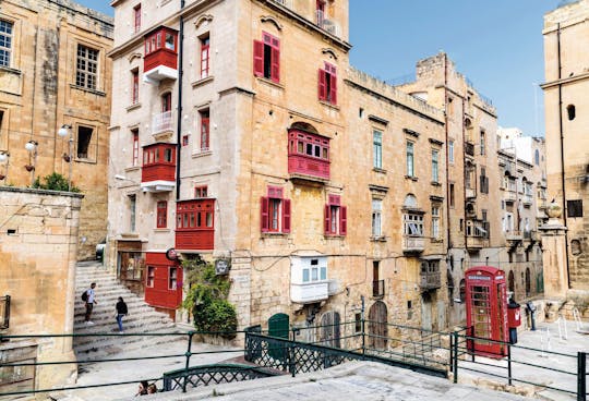 Valletta Walking Tour with Audiovisual Show