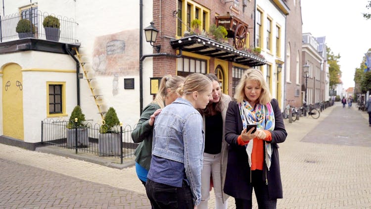Escape Tour self-guided, interactive city challenge in Deventer