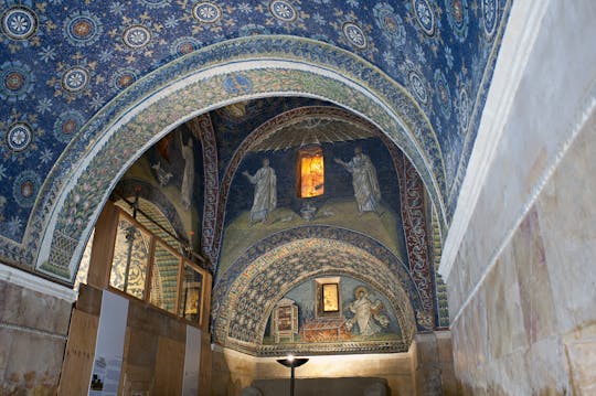 Passeio em grupo pequeno pelos mosaicos de Ravenna com um local