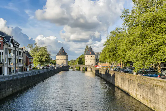 Self guided tour with interactive city game of Kortrijk