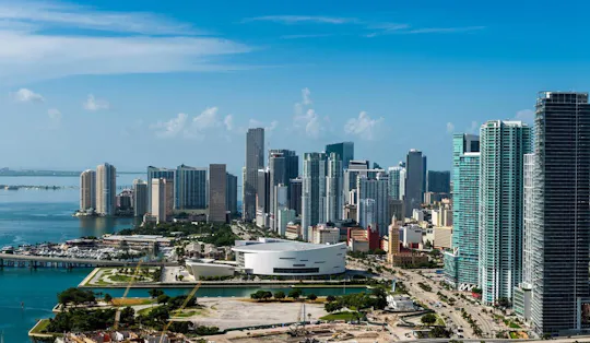 Combinatie van bus- en boottocht door Miami met gratis fietsverhuur in South Beach