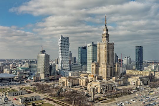 Warsaw guided tour by luxurious car