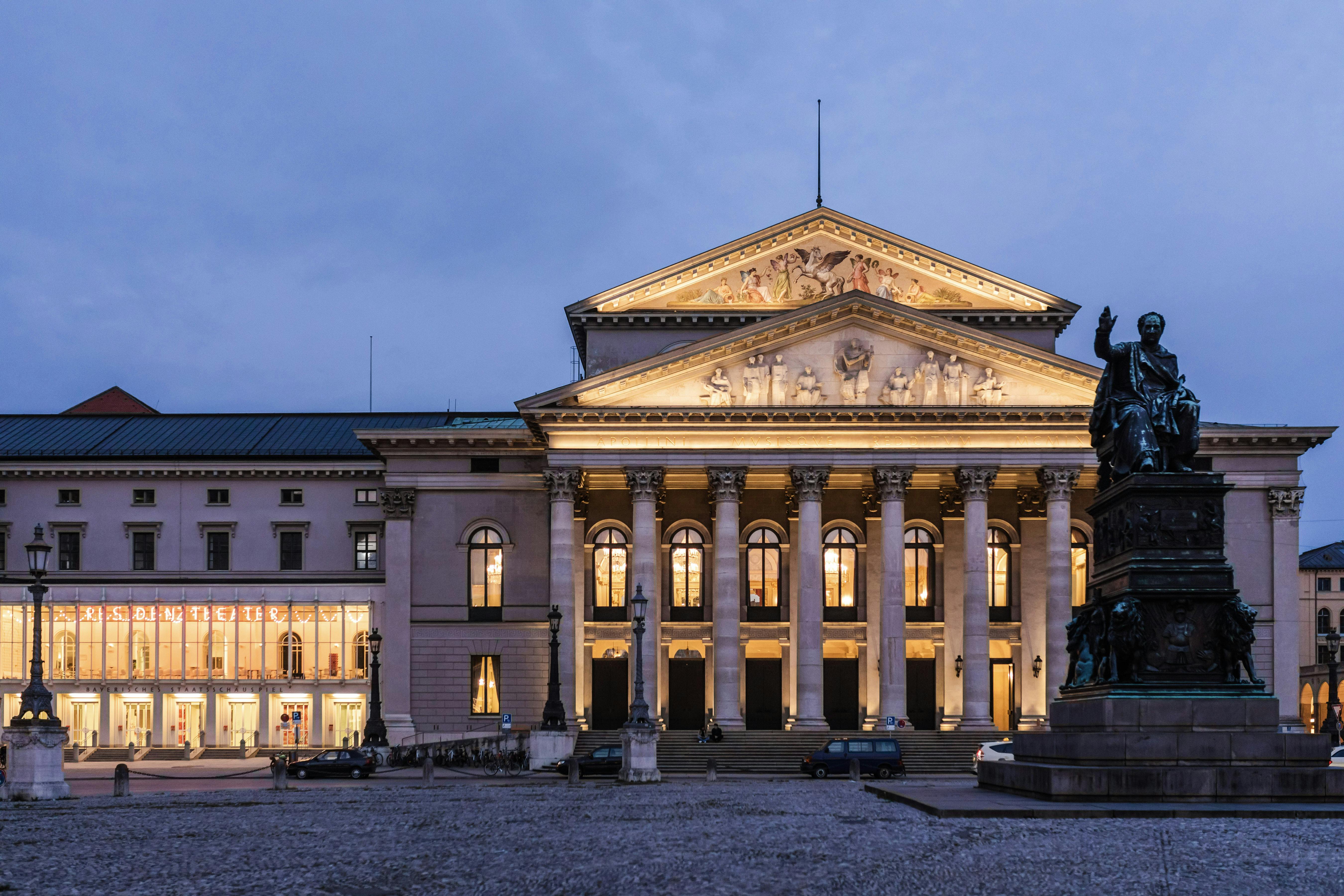 Half day private and personalized walking tour of Munich Musement
