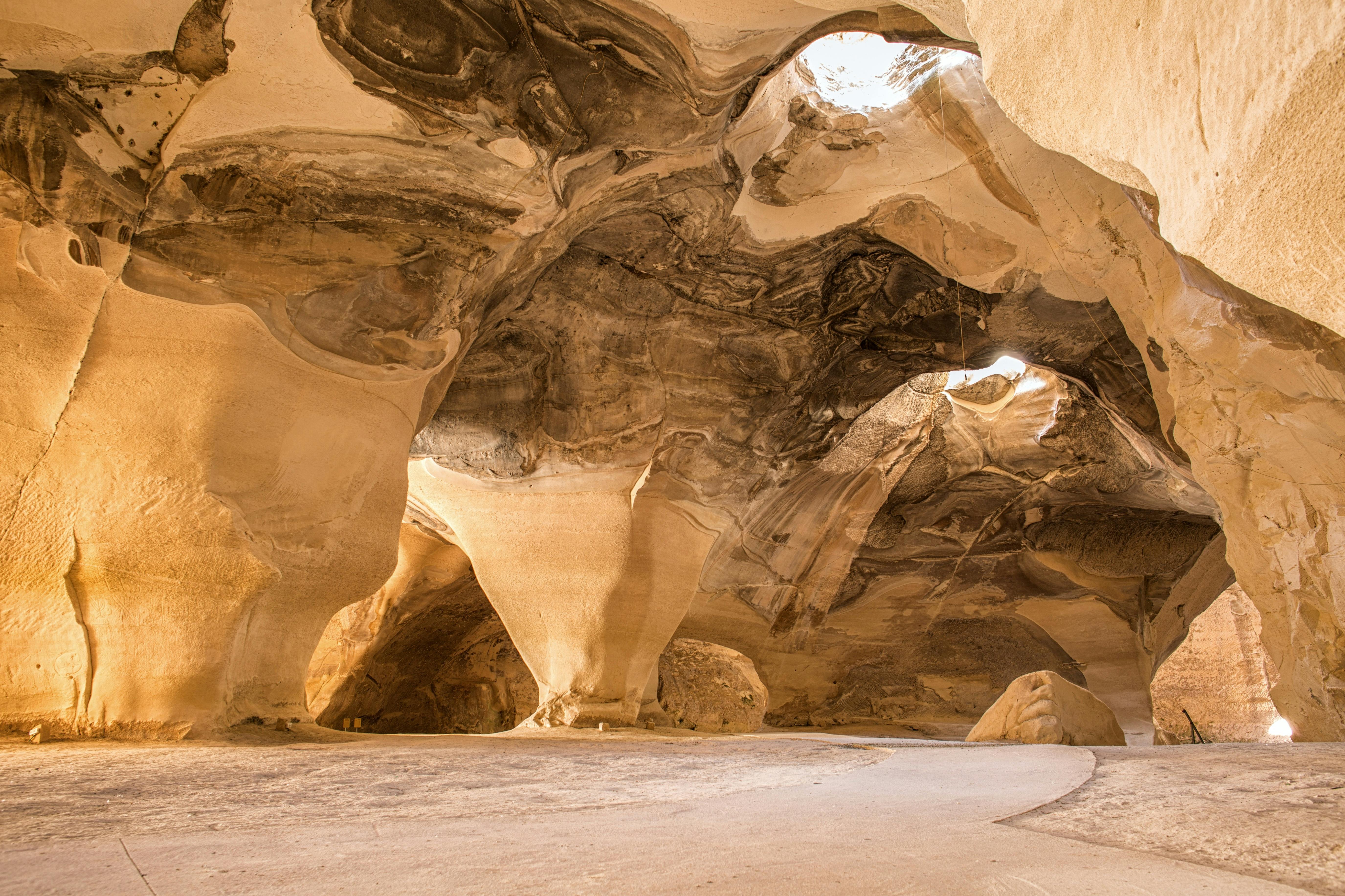Stalactite cave and Beit Guvrin private tour