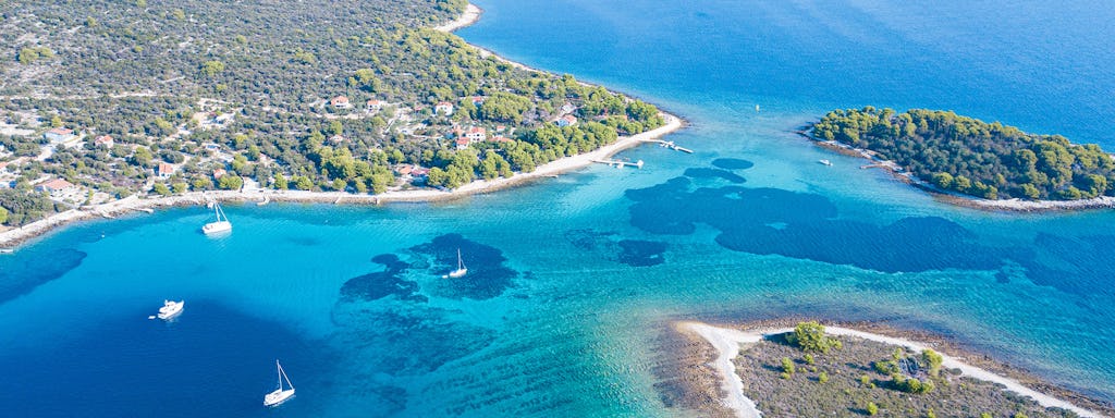 Tour privato alla Laguna Blu e 3 isole da Trogir