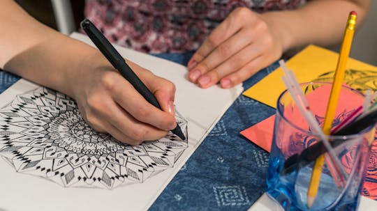 Mandala-kunst en meditatie online-ervaring