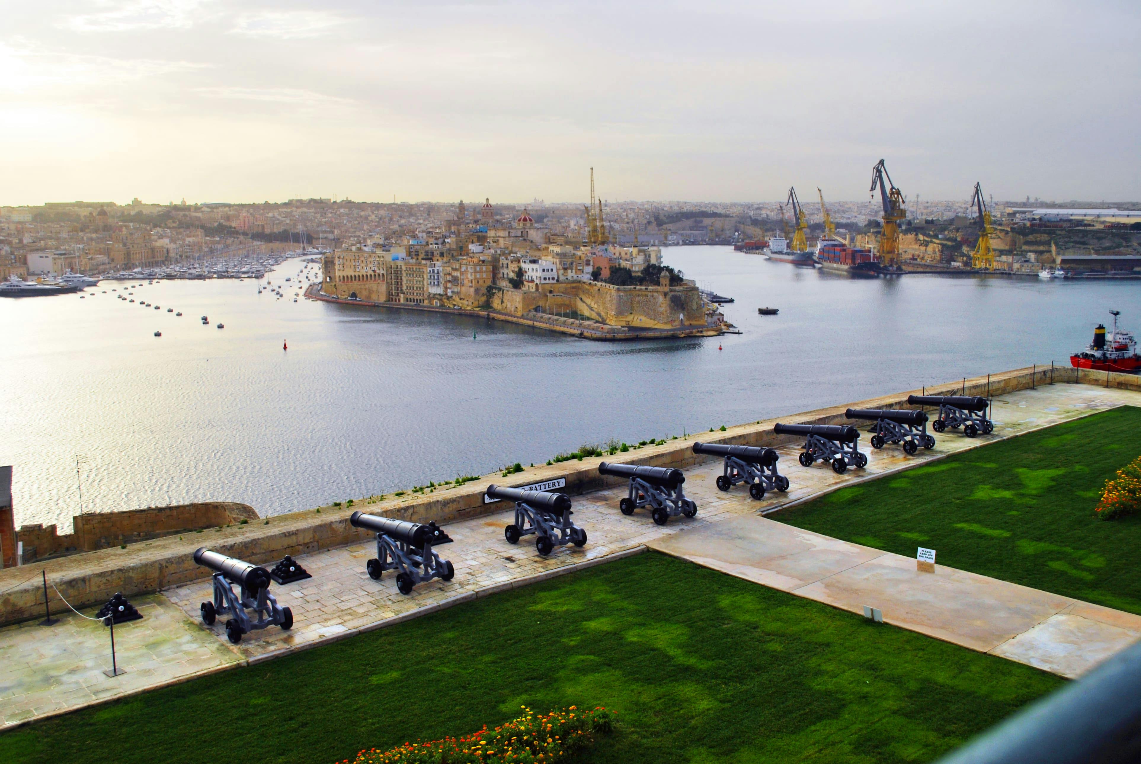 Valletta Walking Tour with Malta Experience