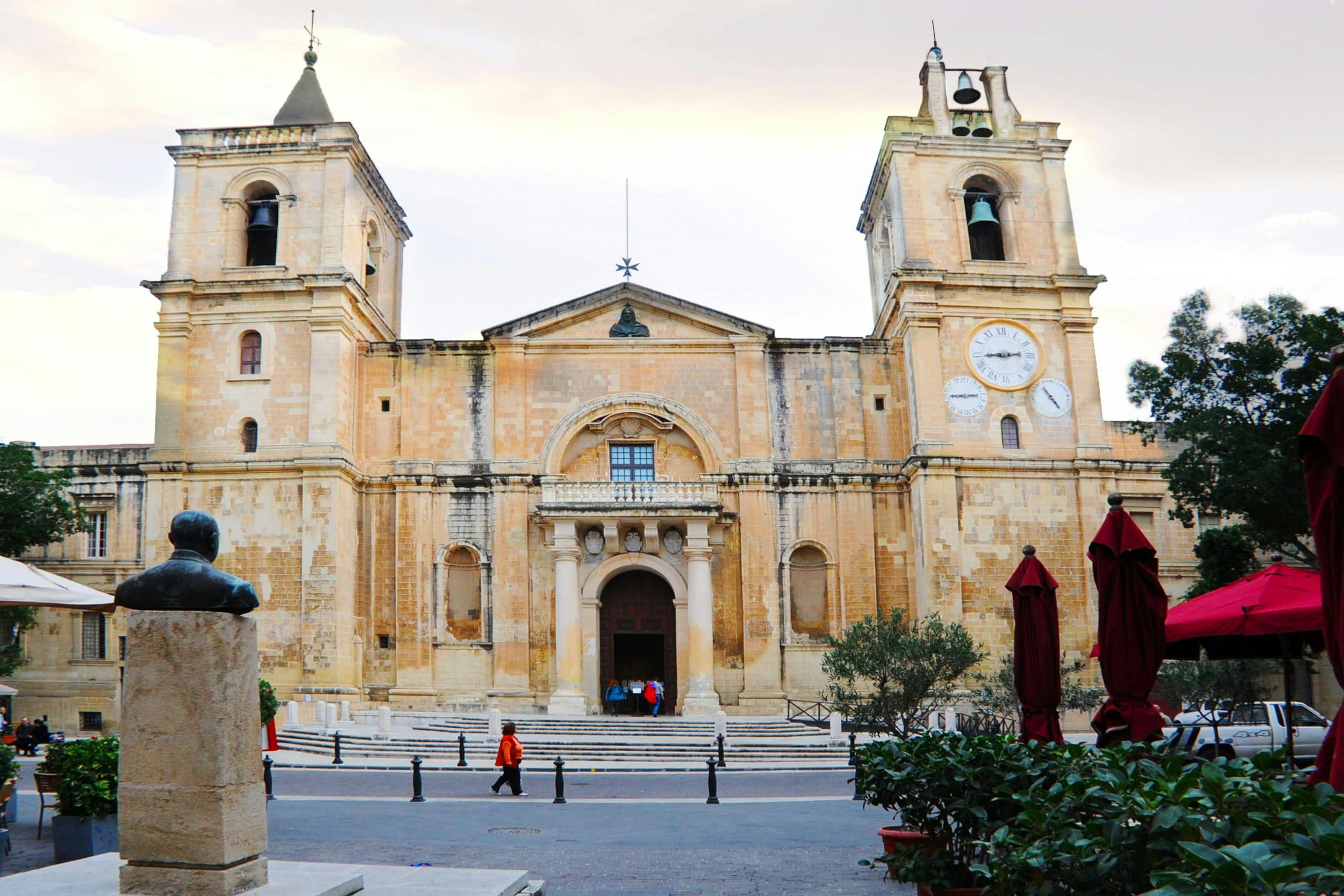 Valletta Walking Tour with Malta Experience