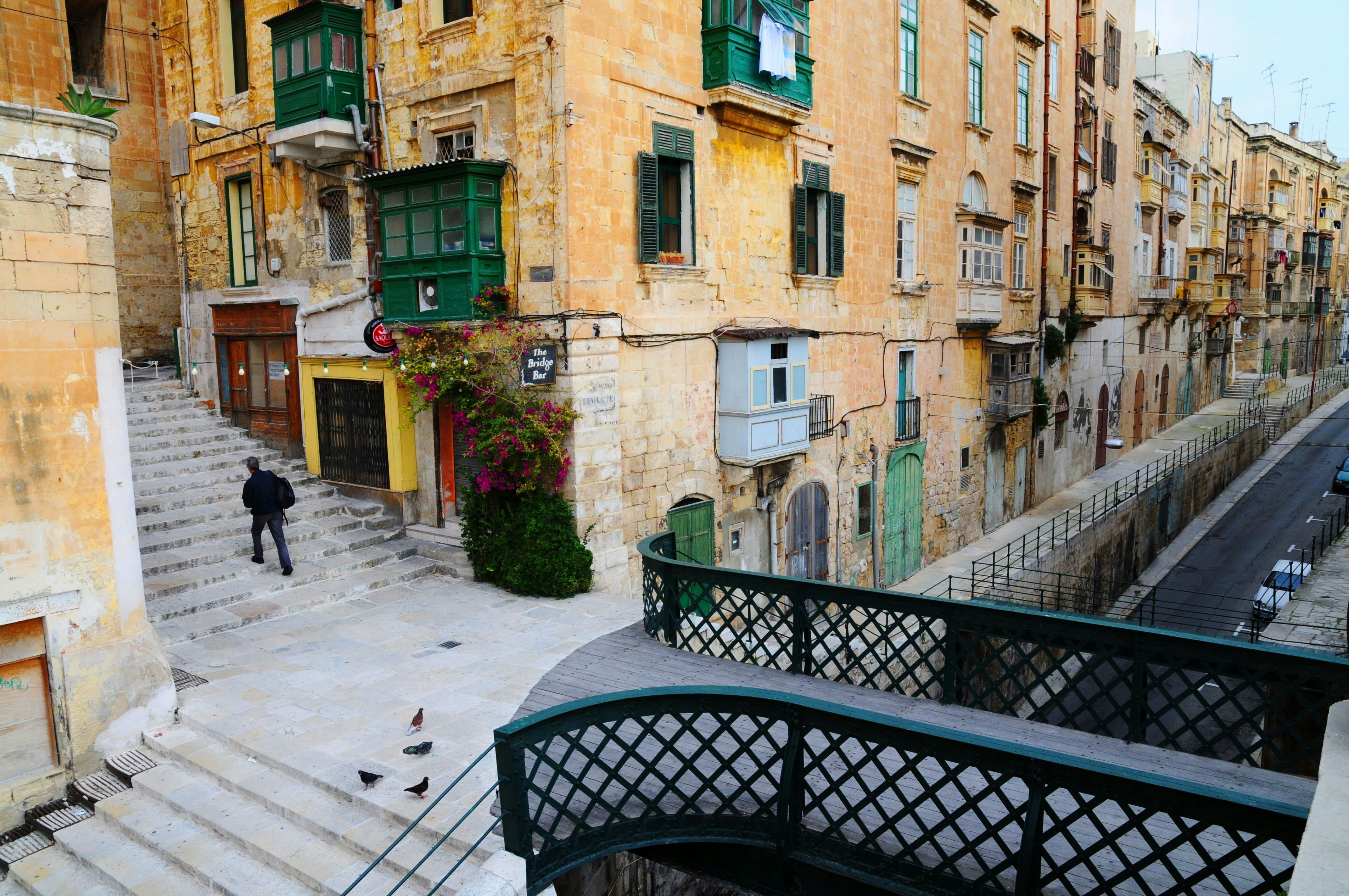 Valletta Walking Tour with Malta Experience