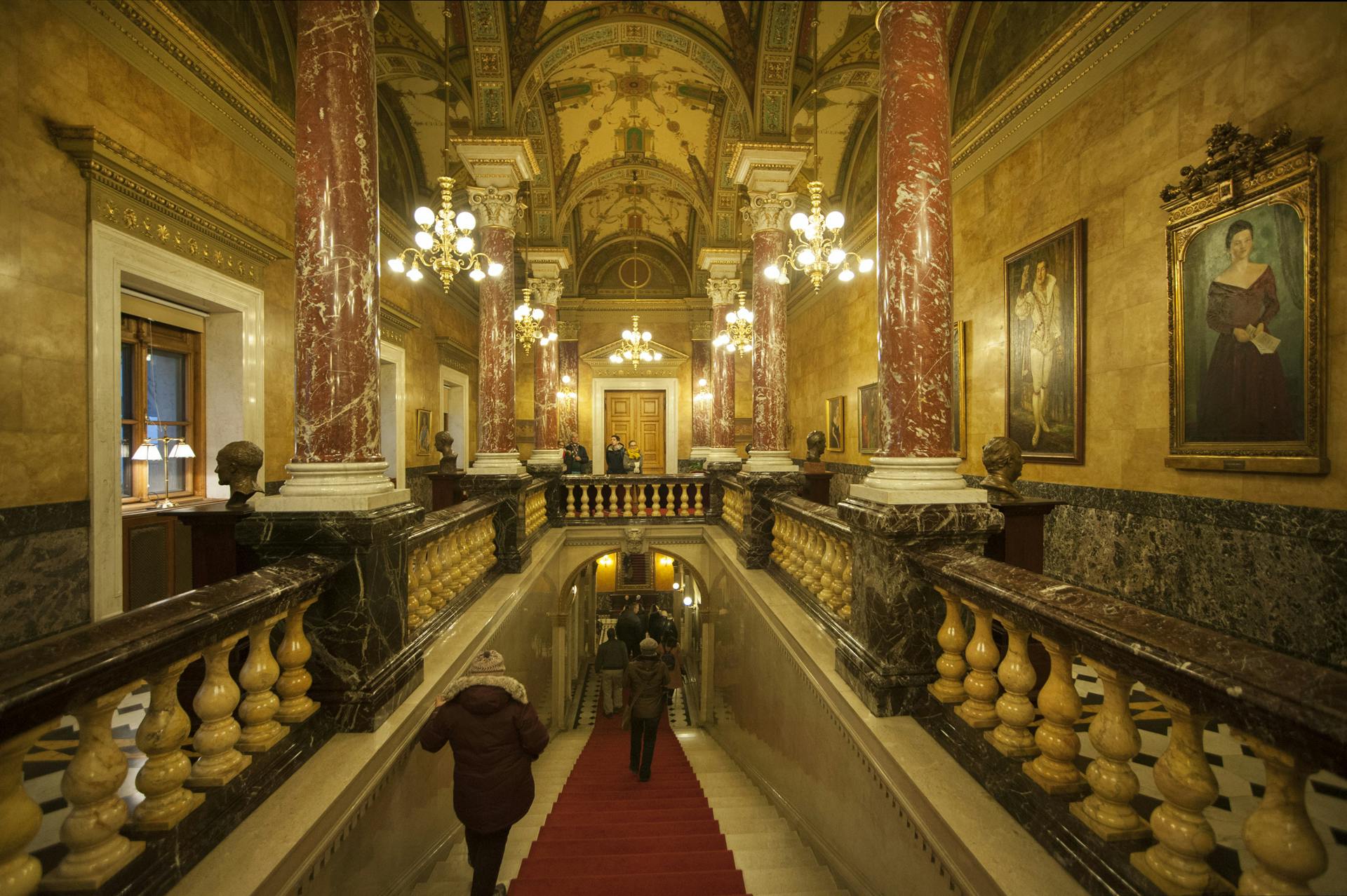 Skip-the-line escorted entrance ticket to the Opera in Budapest