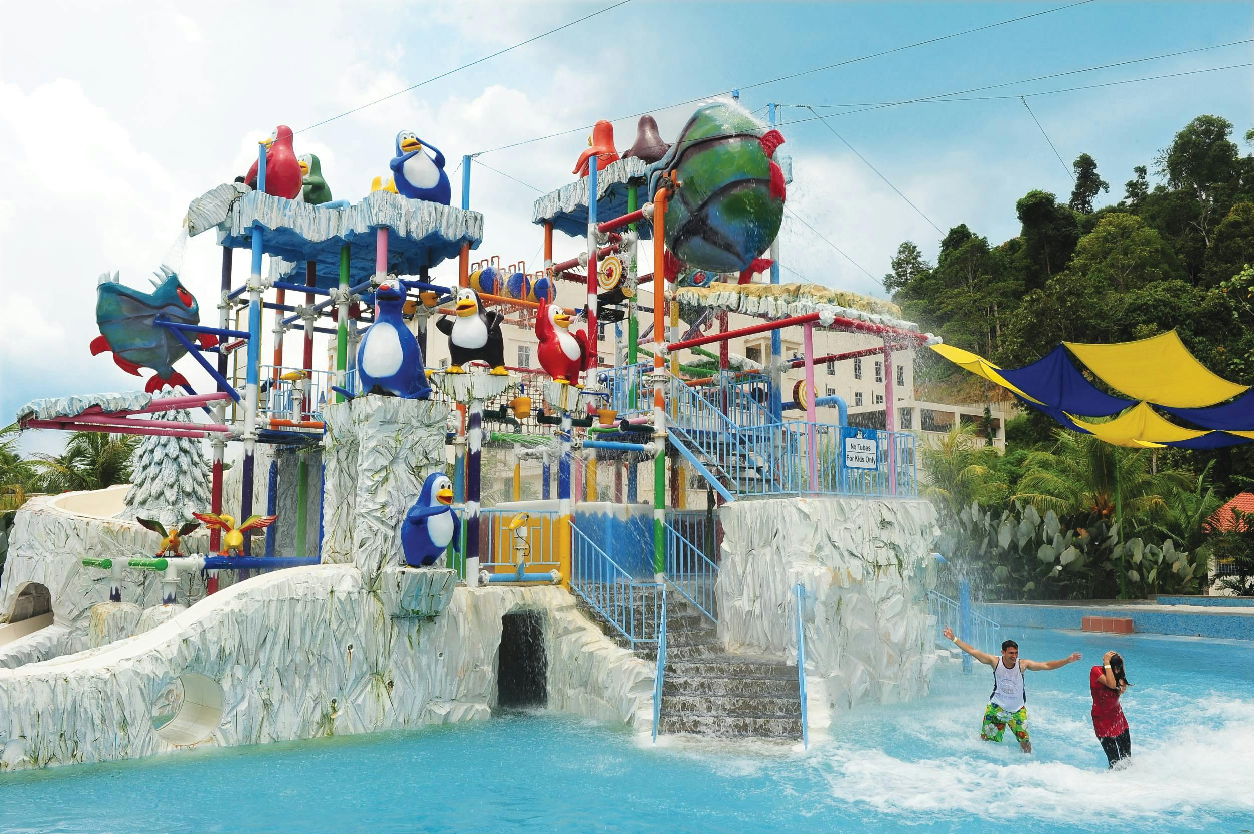 Bukit Gambang Theme Park with roundtrip transfer from Kuala Lumpur