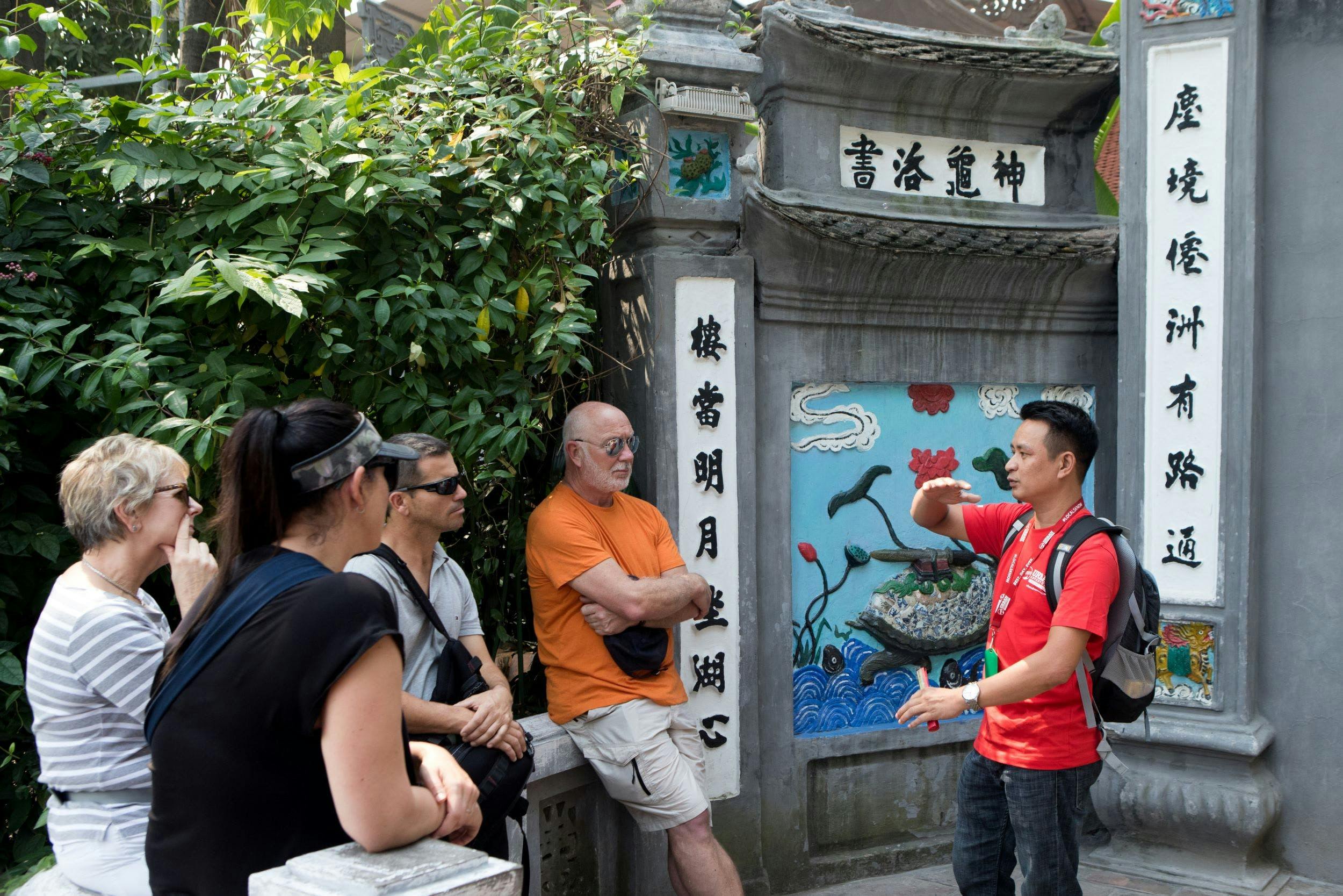 Recorrido a pie por la mañana por lo más destacado de Hanoi