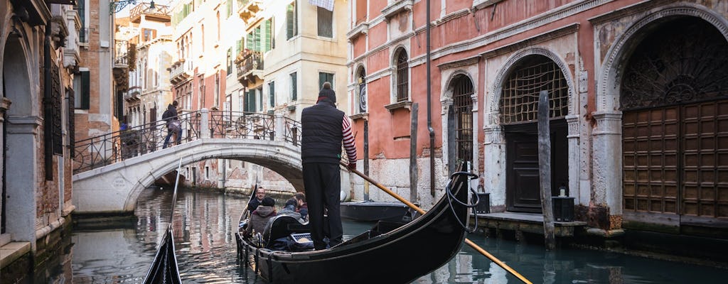 Prywatny rejs gondolą wzdłuż Canal Grande i serenada