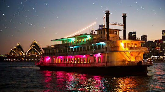 Panache showboat dinner cruise met 3-gangen menu & show