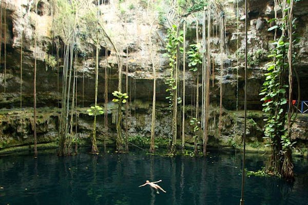 Ganztägige Tour nach Chichen Itza, Xcajum Cenote und Valladolid mit Mittagessen