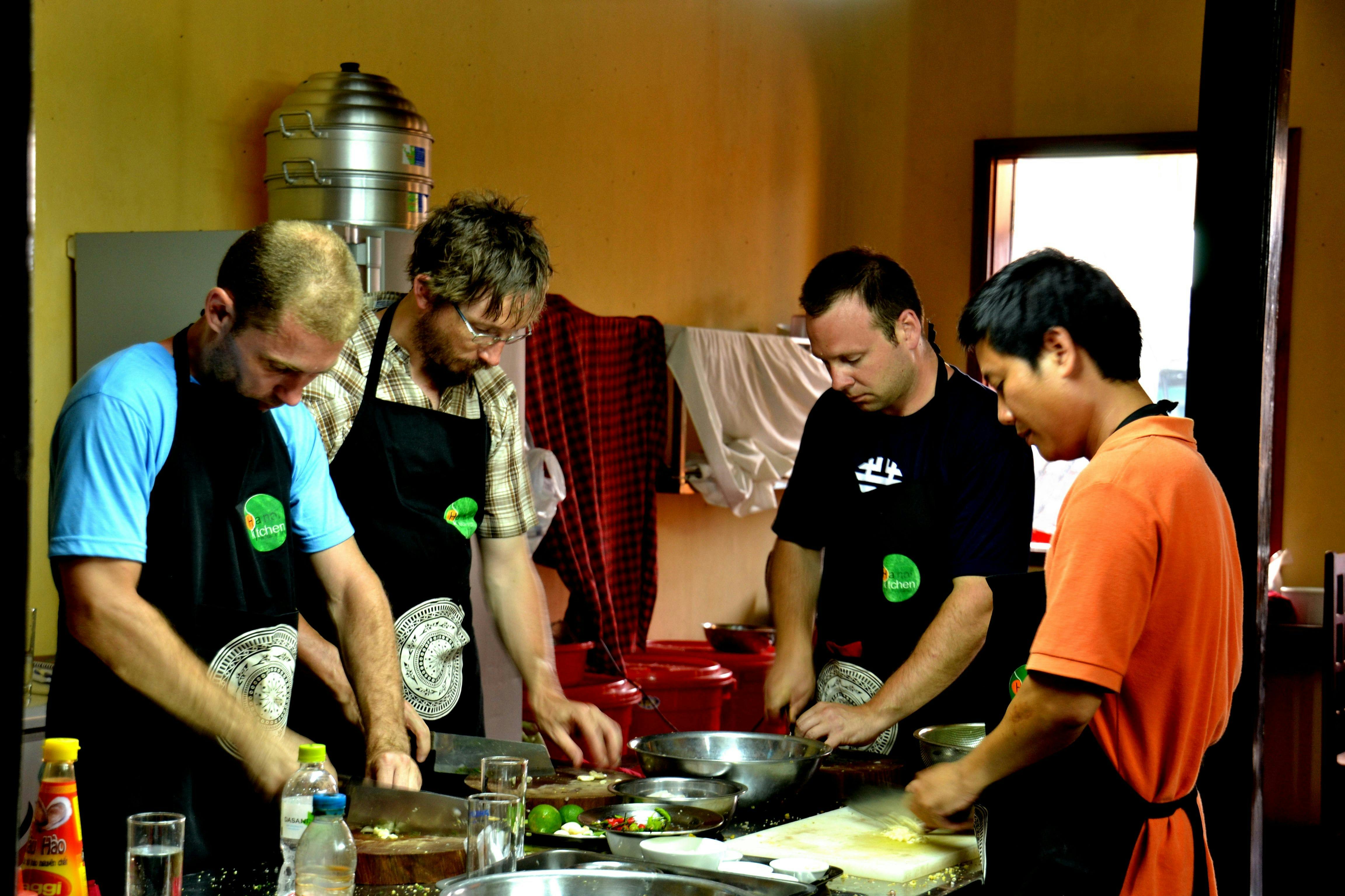 Guided walking tour of Hoi An with cooking class