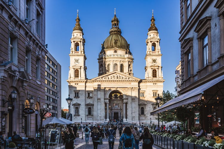Enjoy a personalized half-day tour in Budapest with a local
