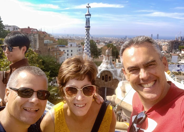 Enjoy a personalized half-day tour in Barcelona with a local
