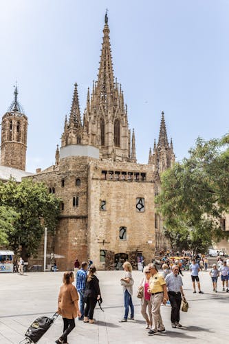 Kickstart your trip to Barcelona with a local - private and personalized tour