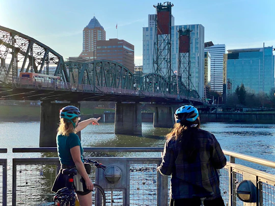 Portland bike and local food carts tour