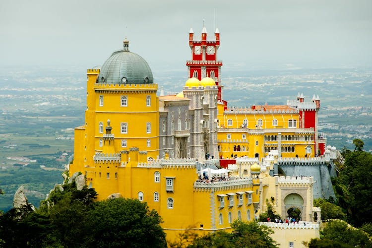 Royal palaces private tour from Lisbon