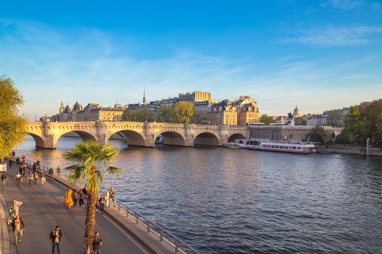 Combo tickets for Eiffel Tower, Sainte Chapelle and Seine river cruise