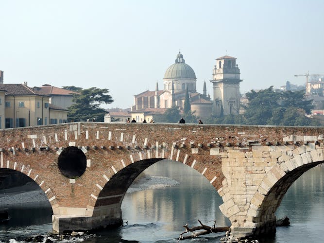 Verona guided tour from Garda Lake area