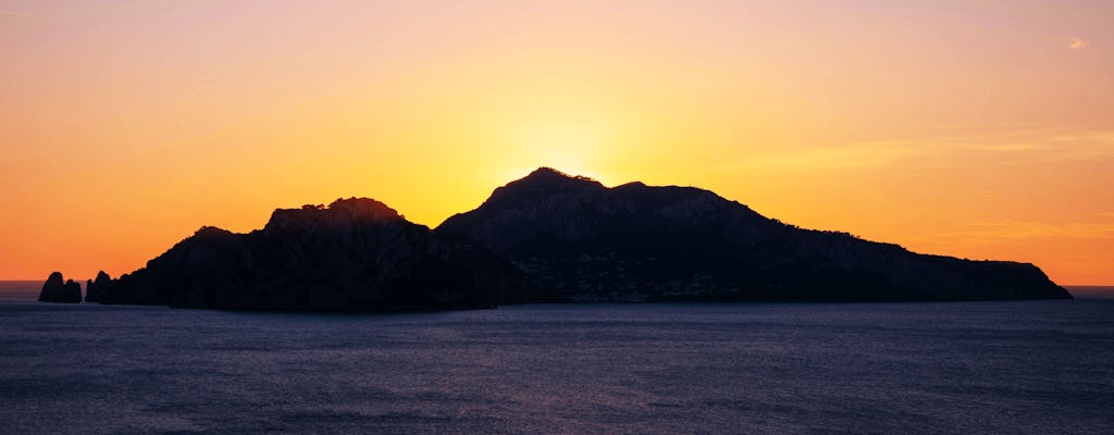 Capri Day and Night Tour with Local Guide and Boat Trip